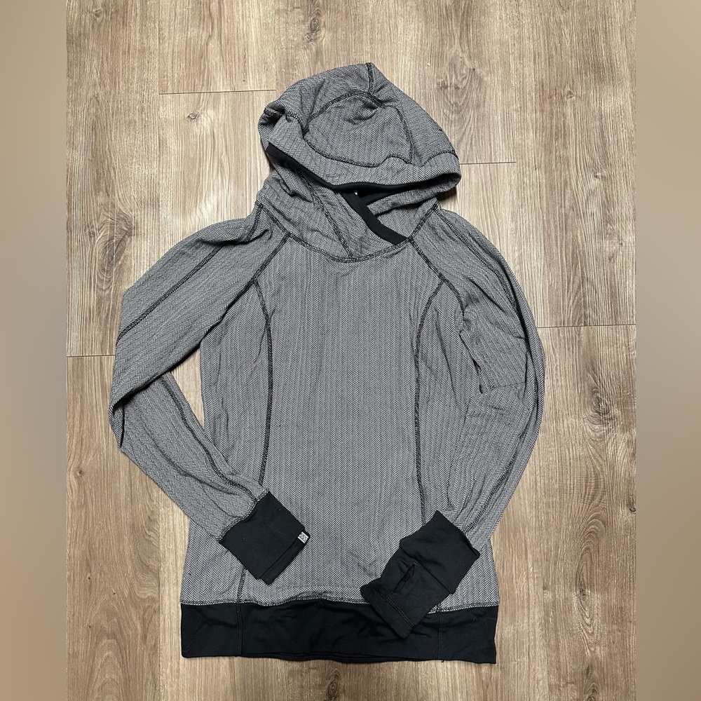 COPY - Lululemon Think Fast Hoodie. Size 6.